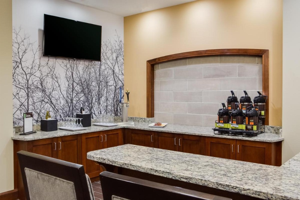 Staybridge Suites Des Moines Downtown Image 26
